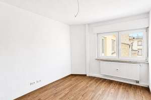 7569 - Sanierte 3-Zimmerwohnung mit Balkon nähe Stadtgarten! – Die vollständige Adresse der Immobilie erhältst du vom Anbieter., 76137 Südstadt, Karlsruhe – Vorschaubild 7