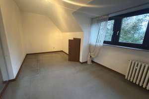 VIELSEITIGES ZWEIFAMILIENHAUS MIT GARTEN UND GARAGE IN BEGEHRTER LAGE VON MG! – Die vollständige Adresse der Immobilie erhältst du vom Anbieter., 41063 Eicken, Mönchengladbach – Vorschaubild 9