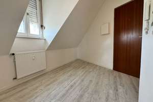 Großzügige 1-Zimmer-DG-Wohnung in zentraler Lage von KA-City! – Die vollständige Adresse der Immobilie erhältst du vom Anbieter., 76133 Innenstadt-Ost, Karlsruhe – Vorschaubild 3