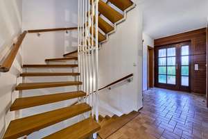ONLY 10 MINUTES TO CLAY! Approx. 150 m² townhouse with 5-room, 4-bed, garden + garage *Pets allowed* – Die vollständige Adresse der Immobilie erhältst du vom Anbieter., 55246 Mainz-Kostheim, Wiesbaden – Vorschaubild 9
