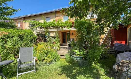 Reiheneckhaus mit Garage und großem Garten