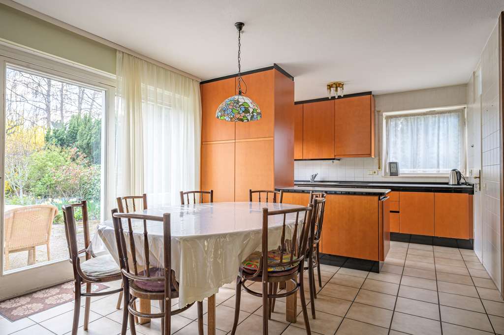 Immobilie in Straubenhardt - **Großzügiges Einfamilienhaus im Grünen – viel Platz für Familie und individuelle Gestaltung** - Bild 4