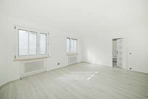Möbliertes Wohnen in Kirchheim bei München! Stilvolle 2-Zimmer-Wohnung im 3.OG mit TG-Stellplatz! – Die vollständige Adresse der Immobilie erhältst du vom Anbieter., 85551 Kirchheim bei München – Vorschaubild 1