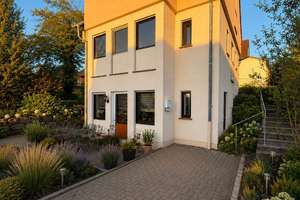 Großzügiges Haus mit Maisonettecharakter & Einliegerwohnung – Die vollständige Adresse der Immobilie erhältst du vom Anbieter., 63654 Büdingen – Vorschaubild 1