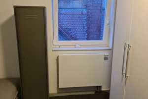 Teilmöbilierte, gepflegte 1,5-Zimmer-Dachgeschosswohnung mit EBK in Junkersdorf, Köln – Marsdorferstr 31, 50858 Köln – Vorschaubild 16