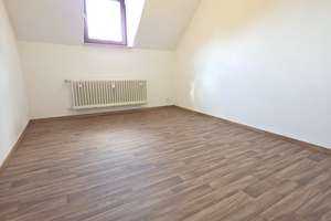 GEPFLEGTES MEHRFAMILIENHAUS NAHE FULDA – SOFORT VERFÜGBAR, PROVISIONSFREI UND MIT GROSSEM POTENZIAL – Die vollständige Adresse der Immobilie erhältst du vom Anbieter., 36041 Fulda – Vorschaubild 9