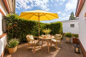 In ruhiger Grünlage: Renovierungsbedürftiger Reihenbungalow mit zwei Terrassen und Einliegeroption – Die vollständige Adresse der Immobilie erhältst du vom Anbieter., 14165 Zehlendorf, Berlin – Vorschaubild 9