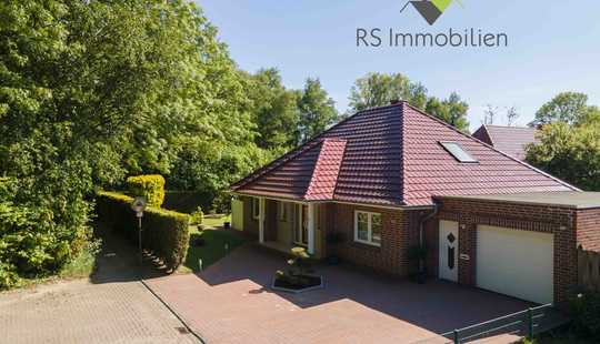Bild von Lust auf Natur und Stadtnähe? Hier ist es möglich! Bungalow mit Garage sucht neuen Eigentümer