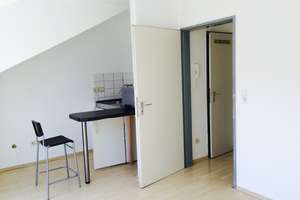 Schönes helles Appartement  mit Balkon