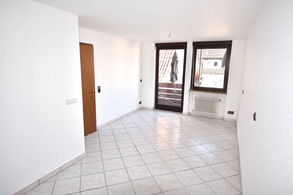 Immobilie in Ehningen - **Großzügige Familienwohnung mit 4,5-Zimmern in der Ortsmitte von Ehningen** - Bild 1