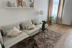 Renovierte & möblierte 1-Zimmer-Altbauwohnung mit Einbauküche  – Schiestlstraße 8, 97080 Würzburg – Vorschaubild 1