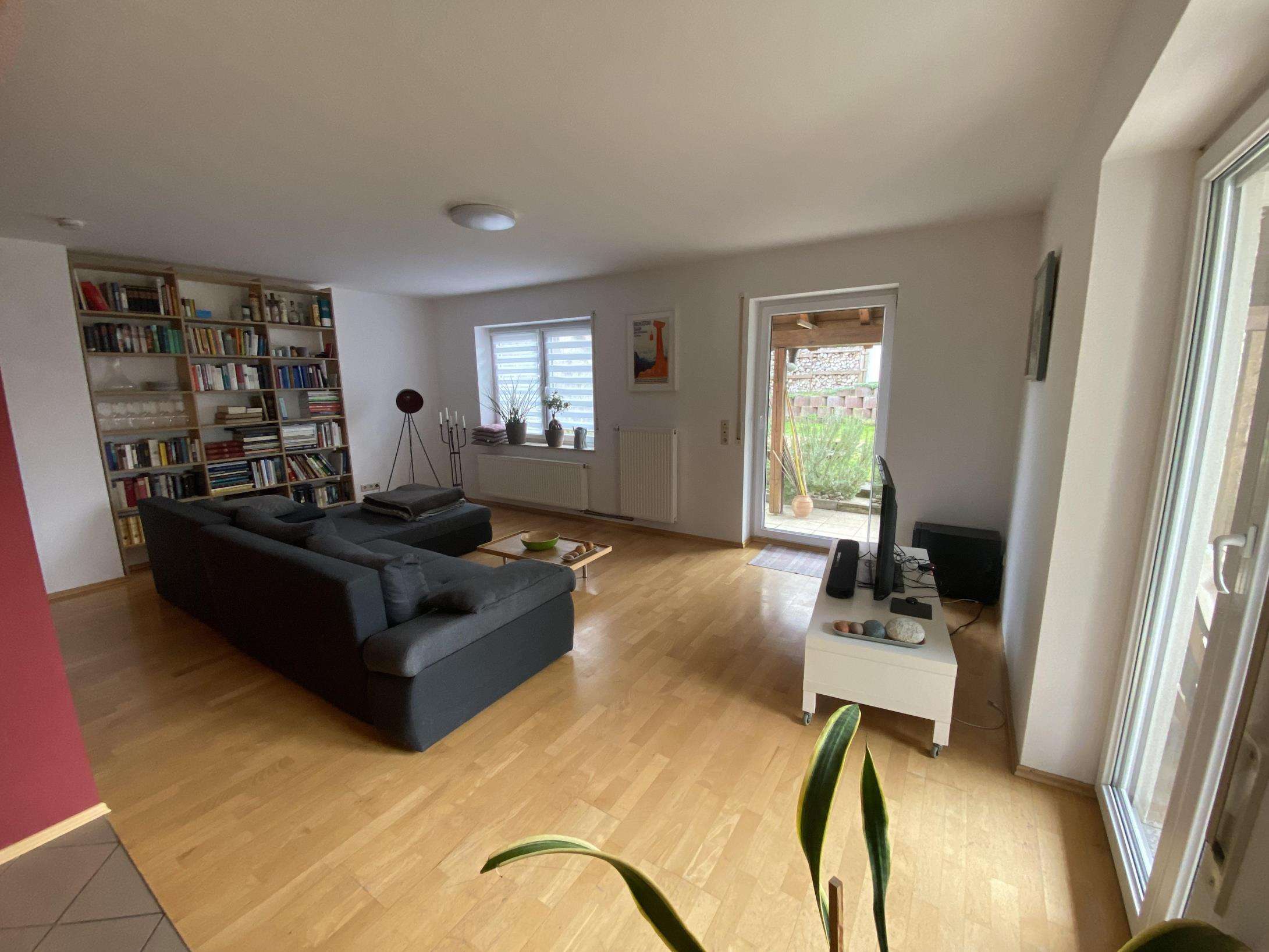 Immobilie in Wolpertshausen - Tolles Zweifamilienwohnhaus in Wolpertshausen!
 - Bild 0