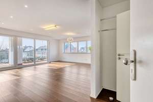 Lichtdurchflutete Maisonette | 3 Balkone | Kochinsel | A+ – Die vollständige Adresse der Immobilie erhältst du vom Anbieter., 51109 Brück, Köln – Vorschaubild 9