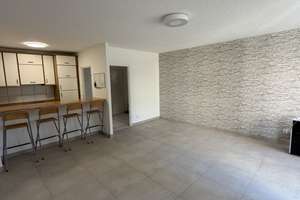 Helle, modernisierte 2 Zimmer-Wohnung mit Loggia, Einbauküche & Stellplatz in ruhiger Lage – 55246 Mainz-Kostheim, Wiesbaden – Vorschaubild 5