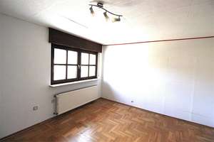 Große Möglichkeit für Visionäre mit kleinem Budget und großem Geschick – Die vollständige Adresse der Immobilie erhältst du vom Anbieter., 61440 Oberursel (Taunus) – Vorschaubild 6