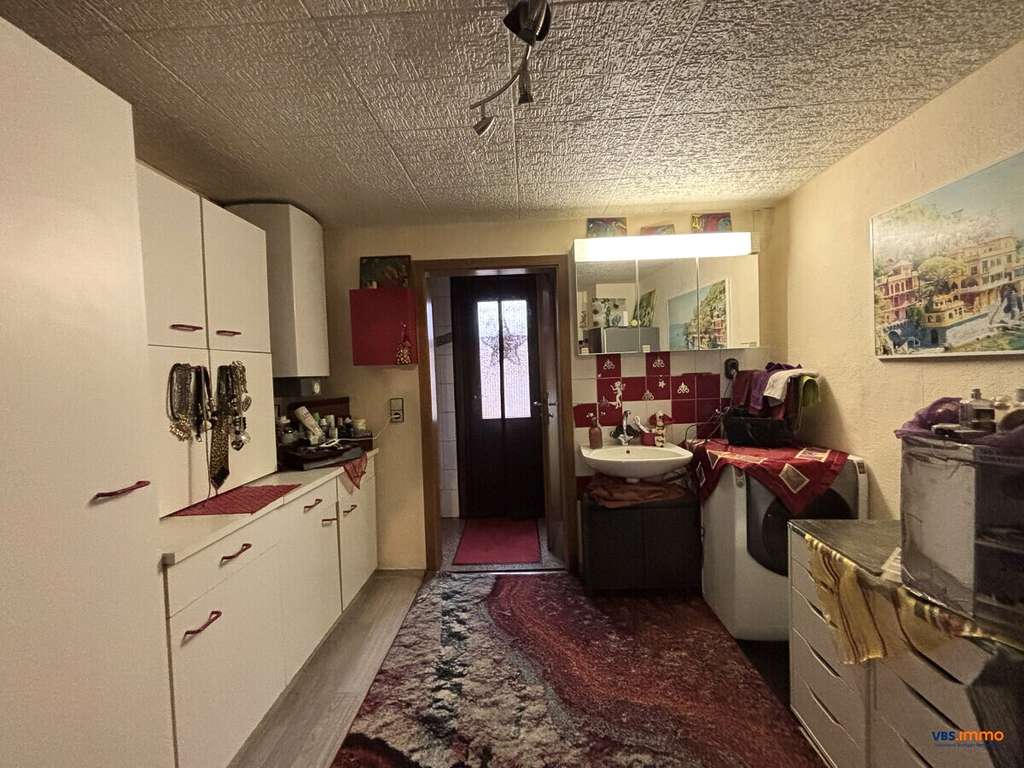 Immobilie in Kernen im Remstal - Seltene Gelegenheit! Sanierungsbedürftiges Haus mit Garten - Bild 2