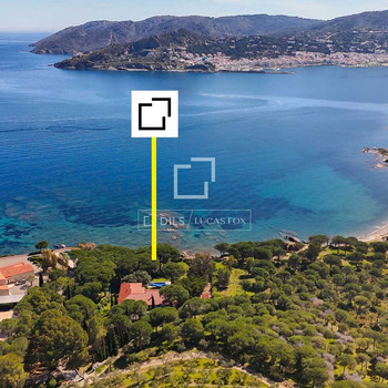 Exklusive Villa in Port de la Selva in erster Meereslinie mit Garten und Pool