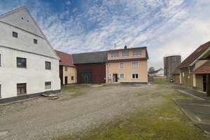 3 Familienhaus und stark renovierungsbedürftiges Einfamilienhaus – Die vollständige Adresse der Immobilie erhältst du vom Anbieter., 86856 Hiltenfingen – Vorschaubild 2