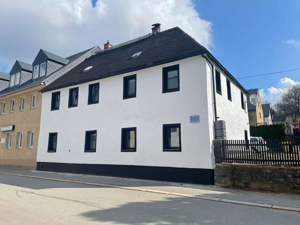 Immobilie in Scheibenberg - Großes Einfamilienhaus in zentraler, ruhiger Lage, sofort bezugsfertig. - Bild 1