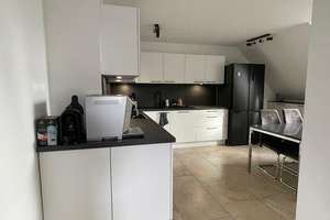 TOP LAGE- TOP ZUSTAND- Seltene 3 Zimmer Dachgeschoss-Wohnung über 2 Etagen auf dem Max-Josefs-Platz – Die vollständige Adresse der Immobilie erhältst du vom Anbieter., 83022 Innenstadt, Rosenheim – Vorschaubild 4