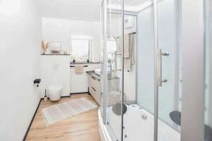 Salzkotten-Scharmede: Attraktives Mehrfamilienhaus mit Pool und Sauna! – Die vollständige Adresse der Immobilie erhältst du vom Anbieter., 33154 Salzkotten – Vorschaubild 7