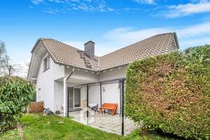 Großzügiges Einfamilienhaus mit Terrasse, Garten und KFZ-Stellplatz in Niddatal – Die vollständige Adresse der Immobilie erhältst du vom Anbieter., 61194 Niddatal – Vorschaubild 4