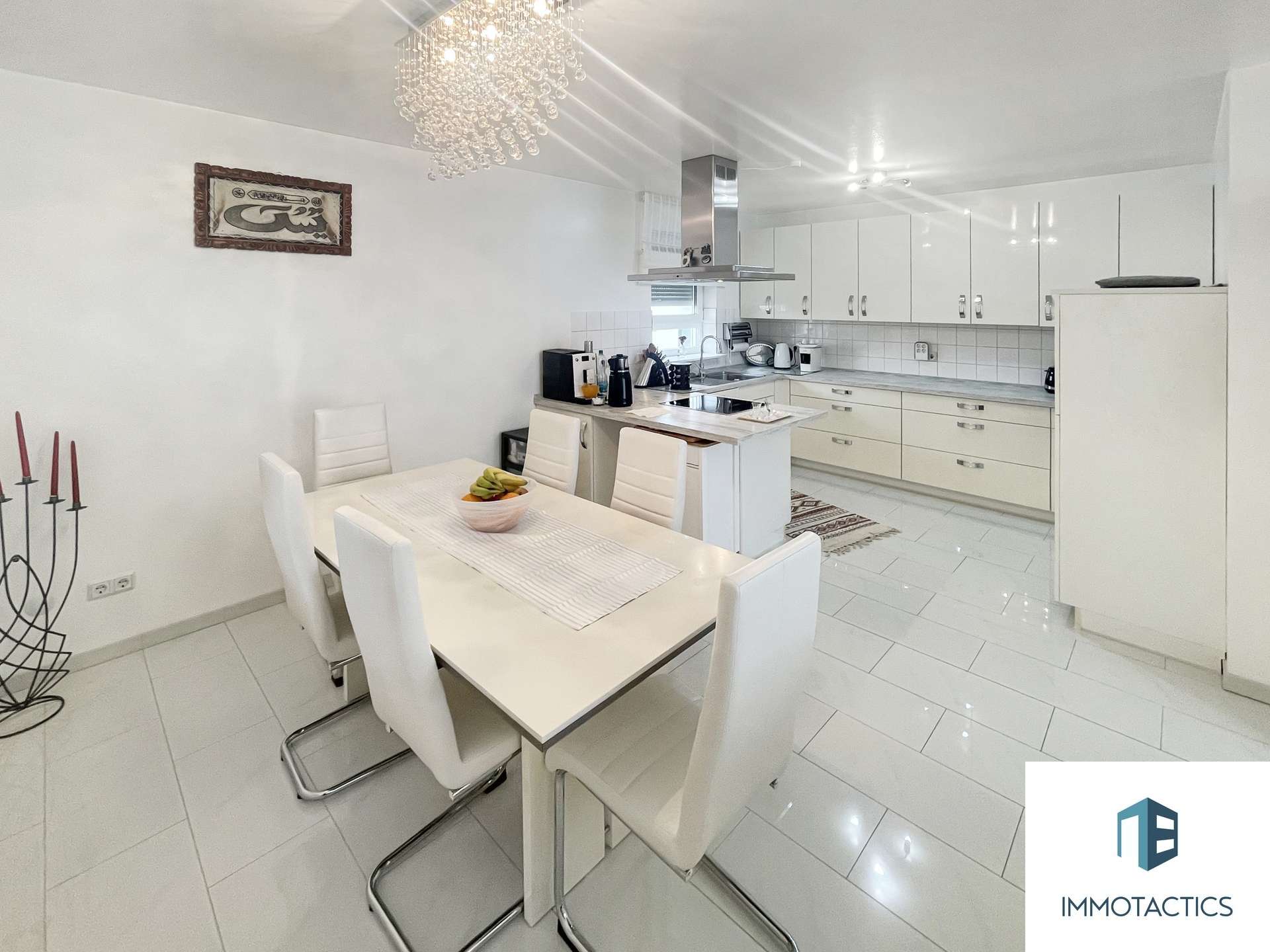 Immobilie in Gau-Algesheim - EXKLUSIVES & MODERNES Zweifamilienhaus für die Großfamilie und Kapitalanleger - Bild 4