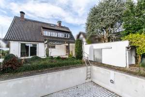 Einfamilienhaus mit Garten, Pool und Garage in begehrter Lage von Neu-Isenburg – Die vollständige Adresse der Immobilie erhältst du vom Anbieter., 63263 Neu-Isenburg – Vorschaubild 24