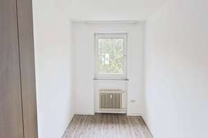 Großzügig geschnittene 3-Zimmer-Wohnung mit BALKON – Lahrkampstraße 23, 33104 Schloß Neuhaus, Paderborn – Vorschaubild 7