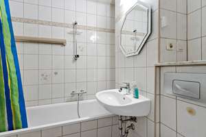 Dachgeschoss Wohnung mit Fahrstuhl und freiem Blick auf die Rennbahn in Ha-Neu! – Die vollständige Adresse der Immobilie erhältst du vom Anbieter., 6124 Südliche Neustadt, Halle (Saale) – Vorschaubild 5