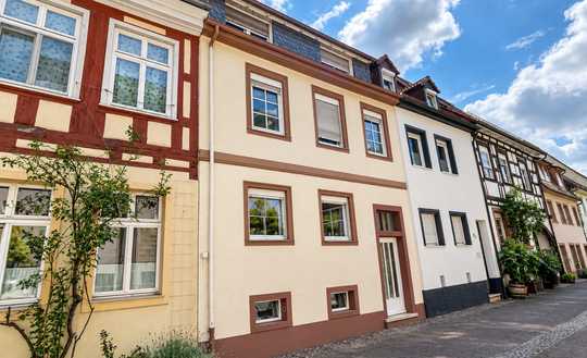 Durlacher Altstadtjuwel: Drei Wohneinheiten, großzügige Terrasse und geschützter Innenhof