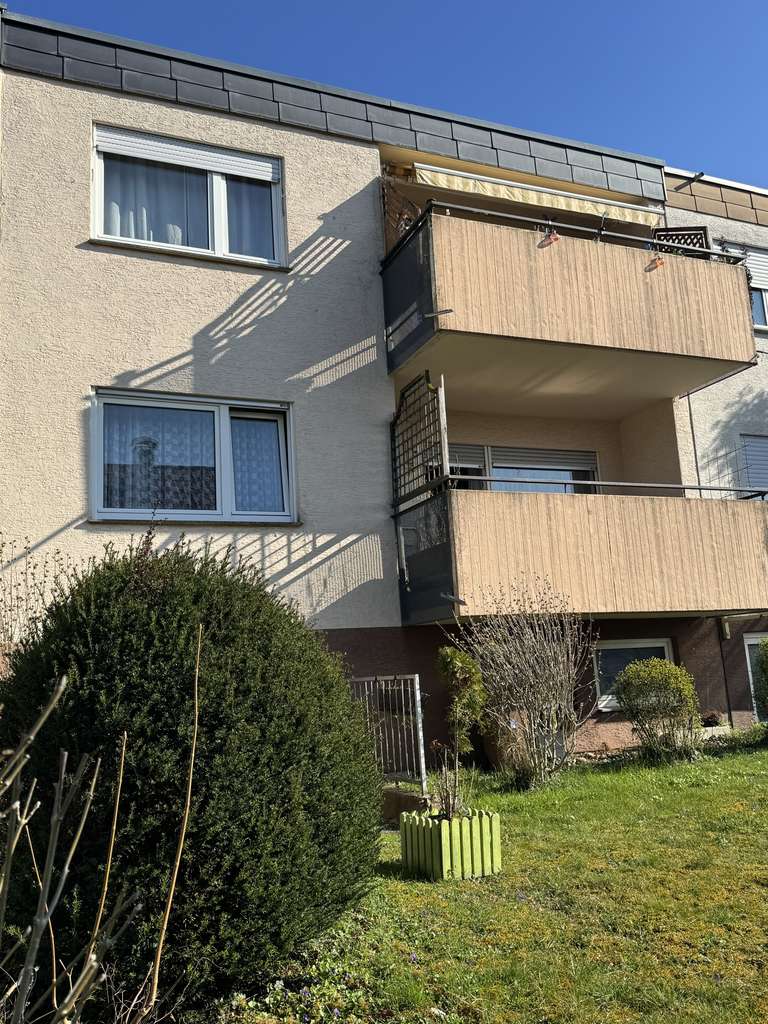 Immobilie in Remseck am Neckar - Wohnen in Neckarrems: 3-Zi.-EG-Wohnung mit Balkon & Hobbyraum im Zweifamilienhaus - Bild 3