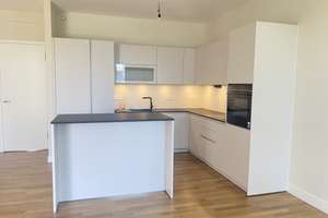 Schöne 3-Zimmer-Neubauwohnung mit EBK, 2 Bädern & 2 Balkonen direkt gegenüber der East Side Gallery – Mühlenstraße 32, 10243 Friedrichshain, Berlin – Vorschaubild 2