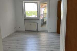 Sanierte 2-Raum-Wohnung mit Balkon in Mannheim – Die vollständige Adresse der Immobilie erhältst du vom Anbieter., 68169 Neckarstadt-Ost/Wohlgelegen, Mannheim – Vorschaubild 3