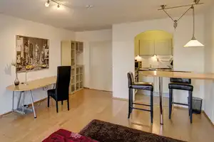 TOP LAGE Schwabing - Sehr ruhiges und voll möbliertes 1-Zimmer Appartement mit Blick ins Grüne  – Leopoldstraße 169a, 80804 München – Vorschaubild 4
