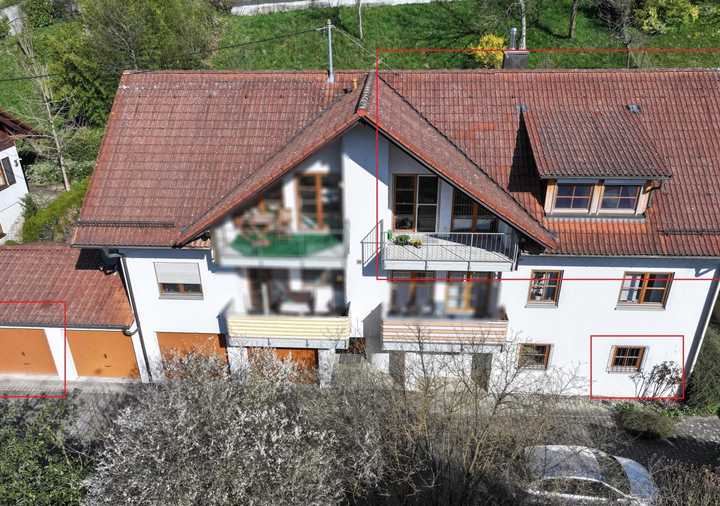 INTERESSANT AUCH FÜR KAP-ANLEGER  
3-ZI. - DACHGESCHOSS-WOHNUNG  IN  RUHIGER  &  BEVORZUGTER  LAGE
