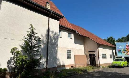 Schönes Einfamilienhaus mit großzügigem Grundstück in Neuffen - Perfekt für Handwerker mit Visionen