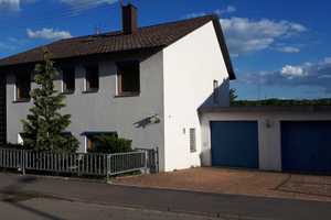 Freistehendes Einfamilienhaus mit großem Garten, 3 Garagen, Carport in Knittlingen (Stadt) – Enzkreis – Vorschaubild 2