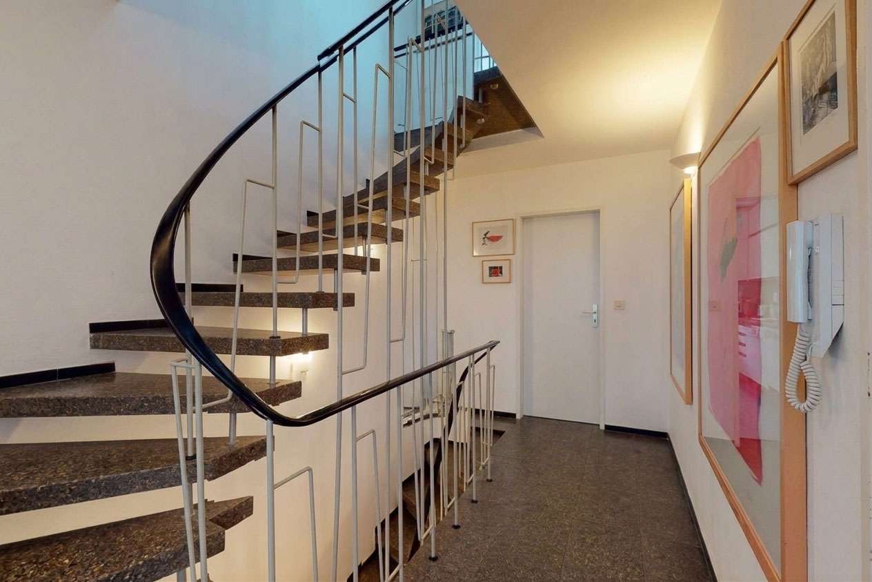 Großzügiges Reihenmittelhaus mit gemütlichem Garten, Frankfurt am Main – Bild 2