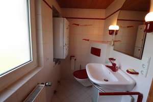 guter Wohnraum und kleiner Preis – Die vollständige Adresse der Immobilie erhältst du vom Anbieter., 95131 Schwarzenbach am Wald – Vorschaubild 14