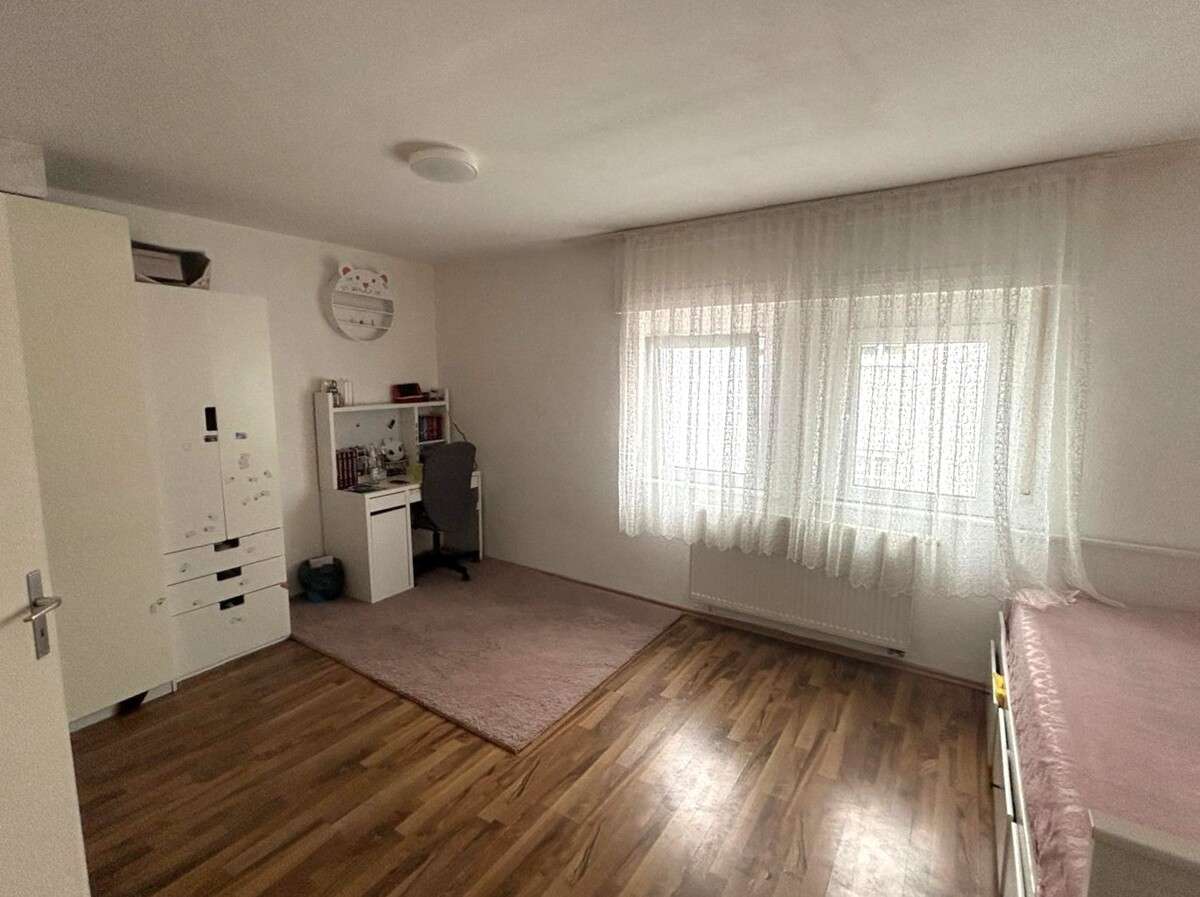 Immobilie in Worms - Voll vermietetes Zweifamilienhaus in Hochheim  - kann auch zum EFH zurück gebaut werden - Bild 2