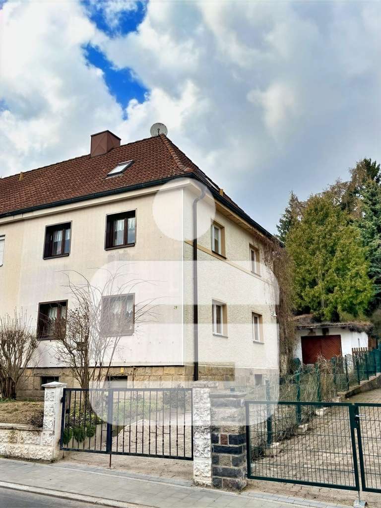 Immobilie in Wunsiedel - gepflegte Doppelhaushälfte - Bild 0