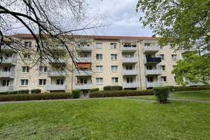 3-Raumwohnung in beliebte Wohnlage, grünes Umfeld, praktischer Grundriss, Wannenbad mit Fenster