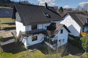 VR IMMO: Idyllisches Zweifamilienhaus für mehrere Generationen – Oberbergischer Kreis – Vorschaubild 2