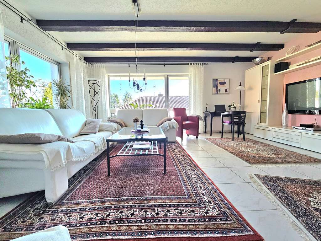 Immobilie in Waldmohr - Hochwertiges Einfamilienhaus mit Einliegerwohnung in Waldmohr zu verkaufen - Bild 2