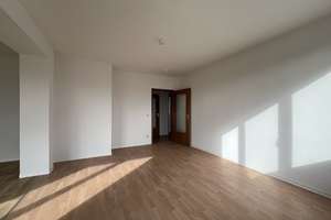 5-Zimmer-Wohnung plus Hauswirtschaftsraum auf 122 qm – Carl-von-Ossietzky-Straße 135, 9127 Gablenz, Chemnitz – Vorschaubild 9