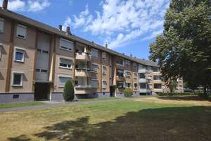 freie, sanierte 3-Zimmer-Wohnung mit Balkon