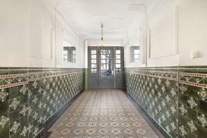 Blick aufs Maybachufer: Wunderschöner 2 Zimmer Altbau, 4. OG, Ost-Loggia, Erker, Wasserblick – Maybachufer 47, 12045 Neukölln (Ortsteil), Berlin – Vorschaubild 18