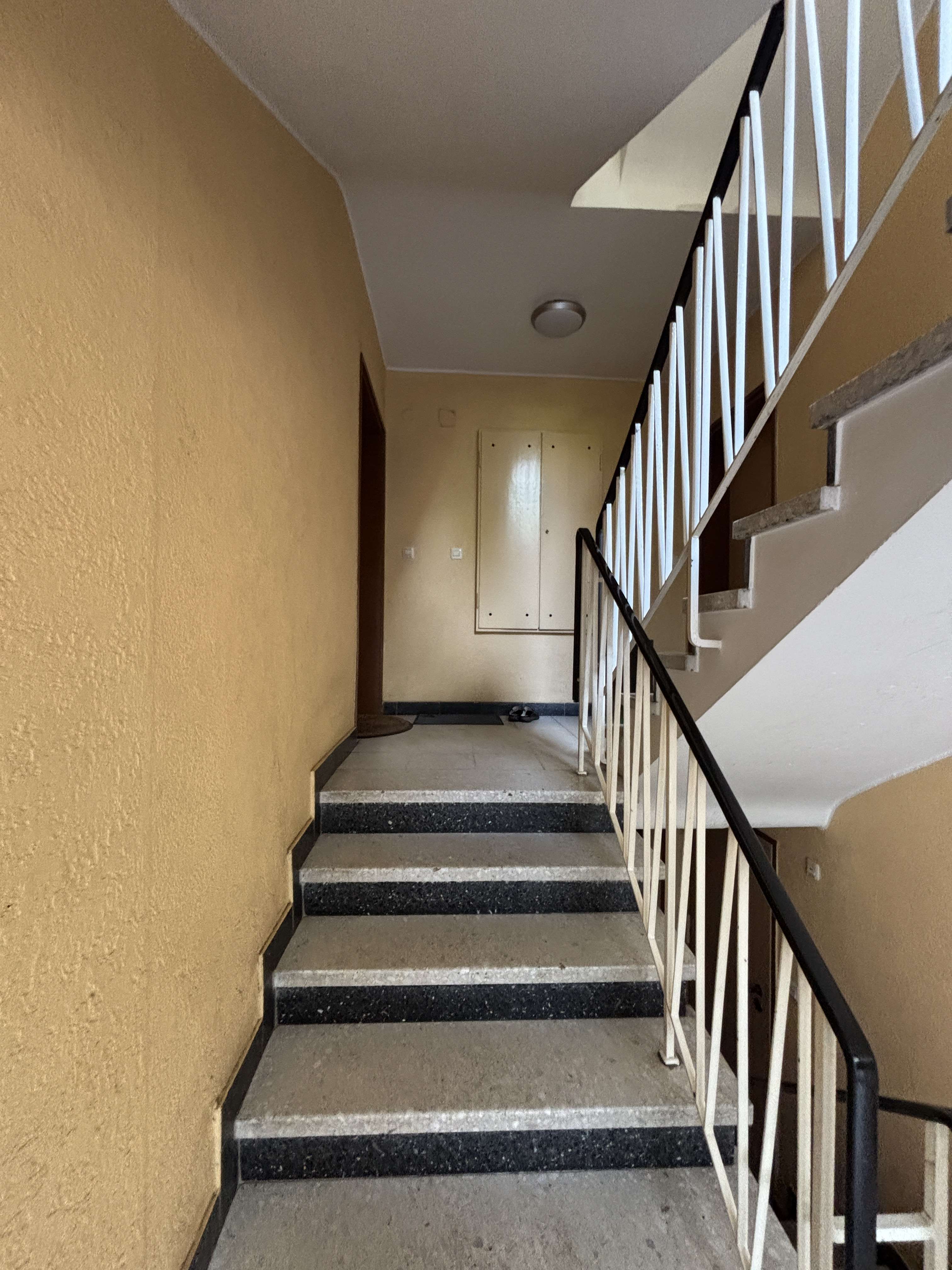 Zwei Wohnungen mit Einzelgarage in Top-Wohnlage, Nürnberg – Bild 2