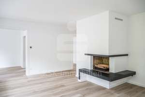 Hochwertig saniertes Dreiparteienhaus mit großen Garten in schöner Lage von Kierberg. – Die vollständige Adresse der Immobilie erhältst du vom Anbieter., 50321 Brühl – Vorschaubild 1